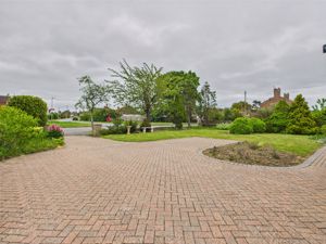 Driveway and gardens- click for photo gallery